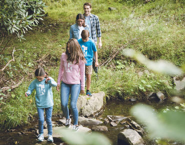 Kartrite Explore Hiking Family